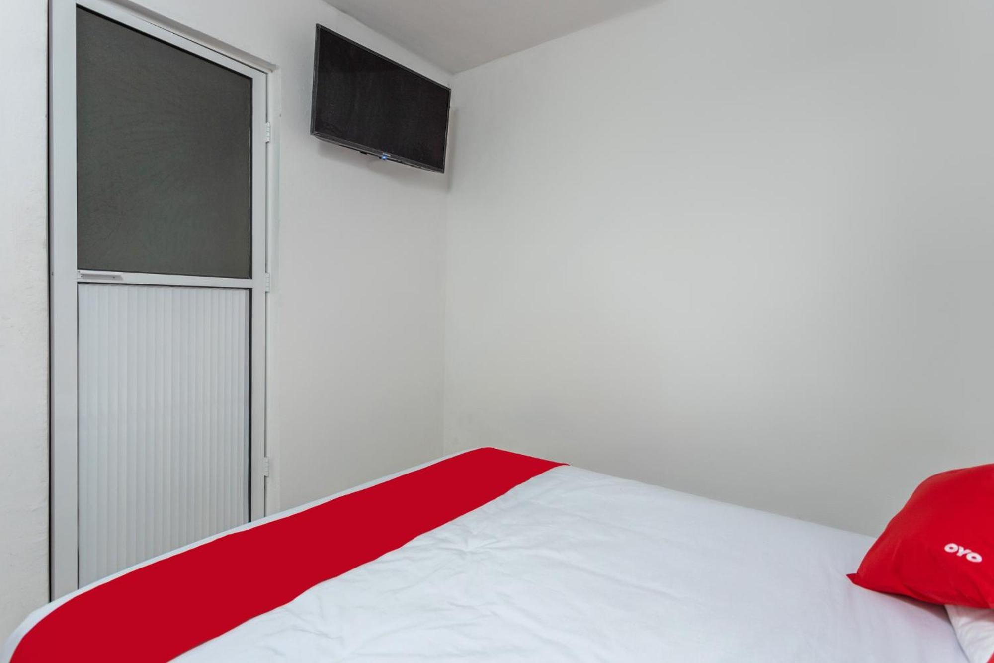Oyo Emperadores Inn, 4* Atlixco