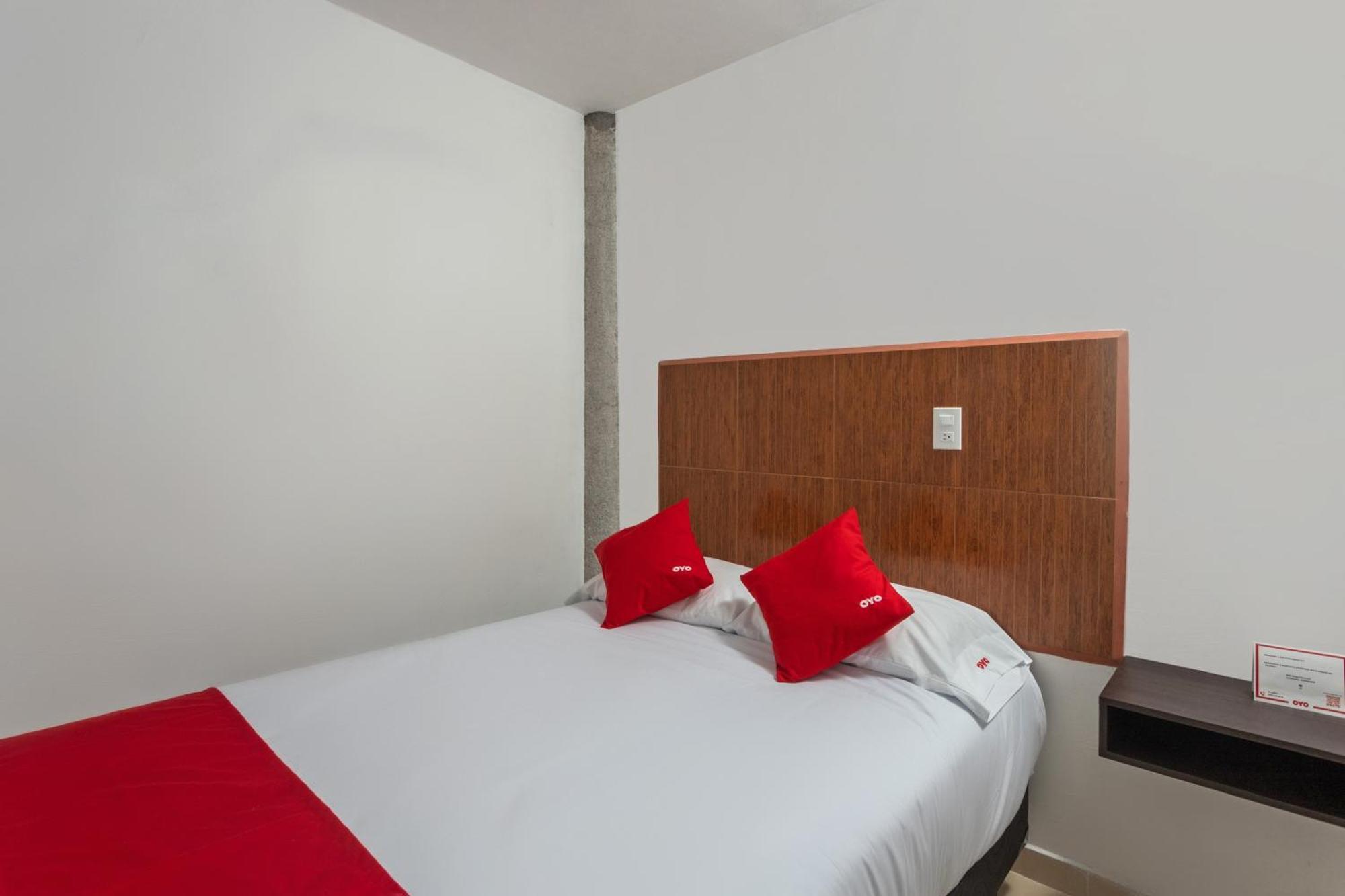 Oyo Emperadores Inn, Hotel Atlixco